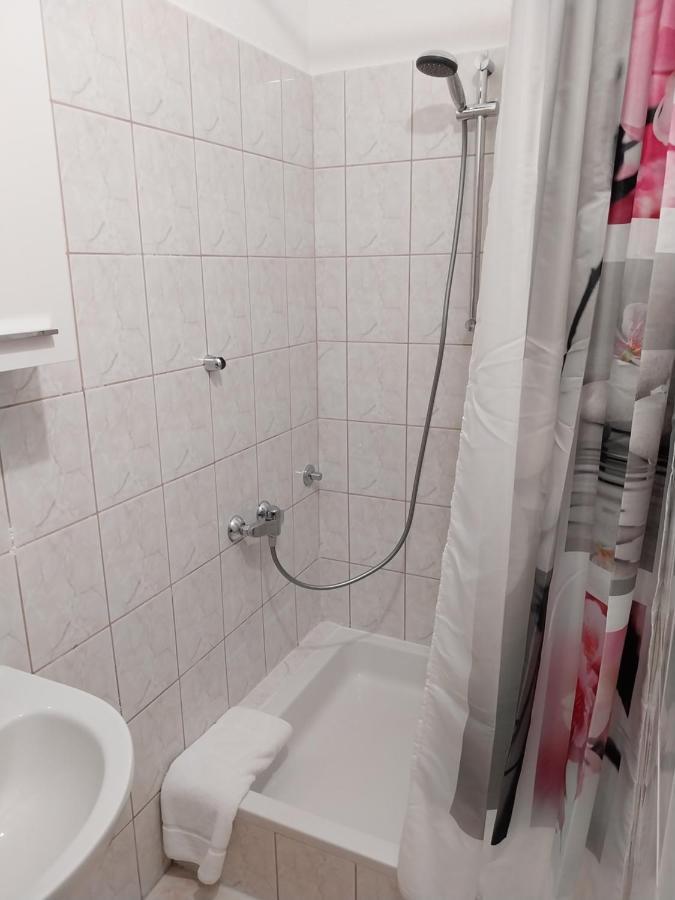 Apartamento Sobe Kraft 2 Živogošće Exterior foto